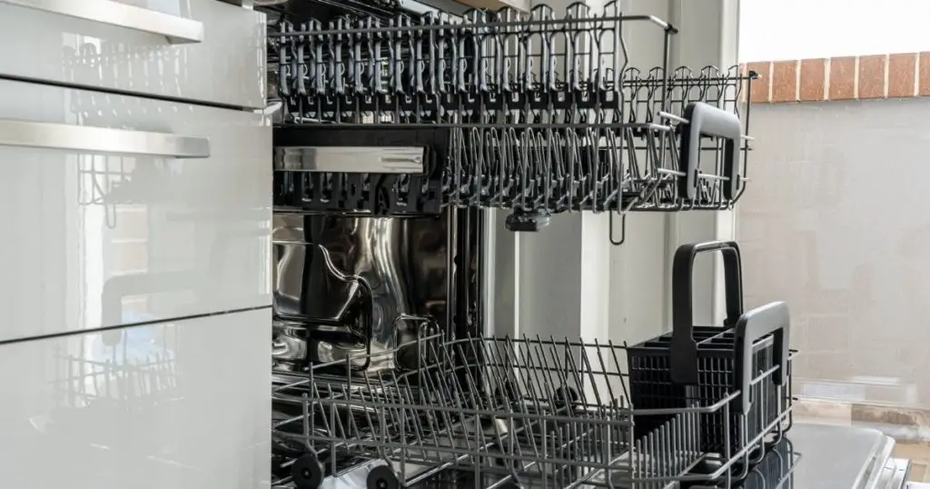 can-i-run-my-dishwasher-with-cold-water-surprising-facts-mykitchenapex